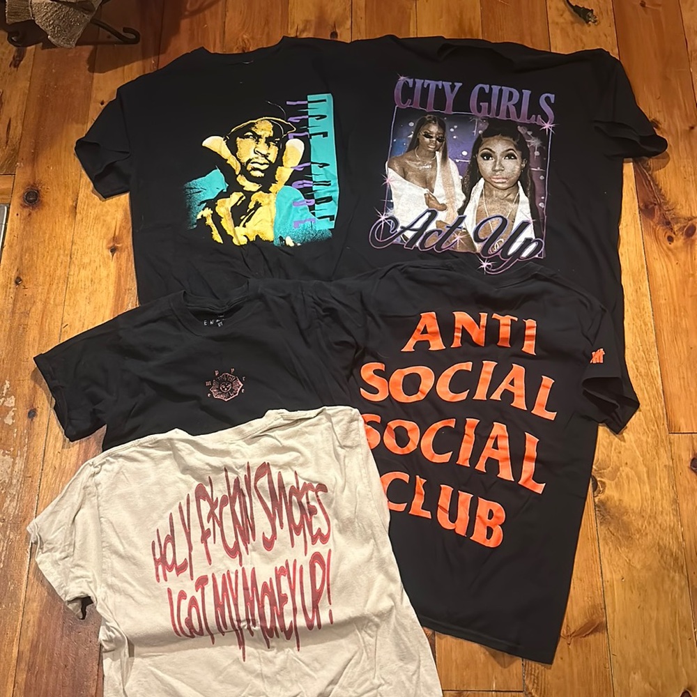 T-shirt variety pack